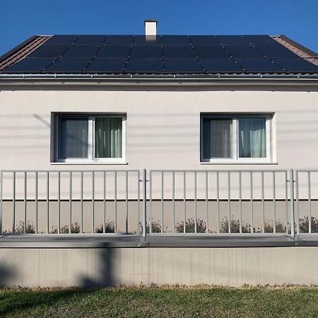 Otthon A Balatonon Vendeghaz Villa Keszthely Exterior photo