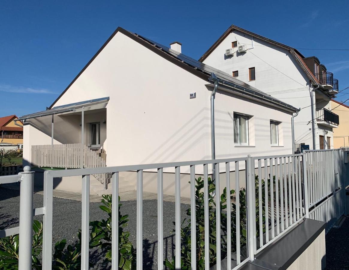 Otthon A Balatonon Vendeghaz Villa Keszthely Exterior photo