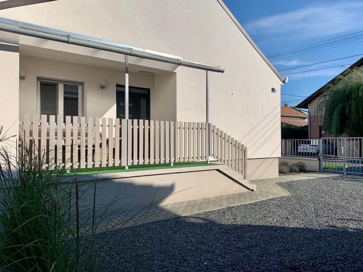 Otthon A Balatonon Vendeghaz Villa Keszthely Exterior photo